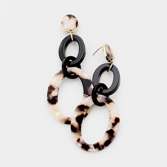 Jewelry - Black tortoise acrylic oval hoop link earrings